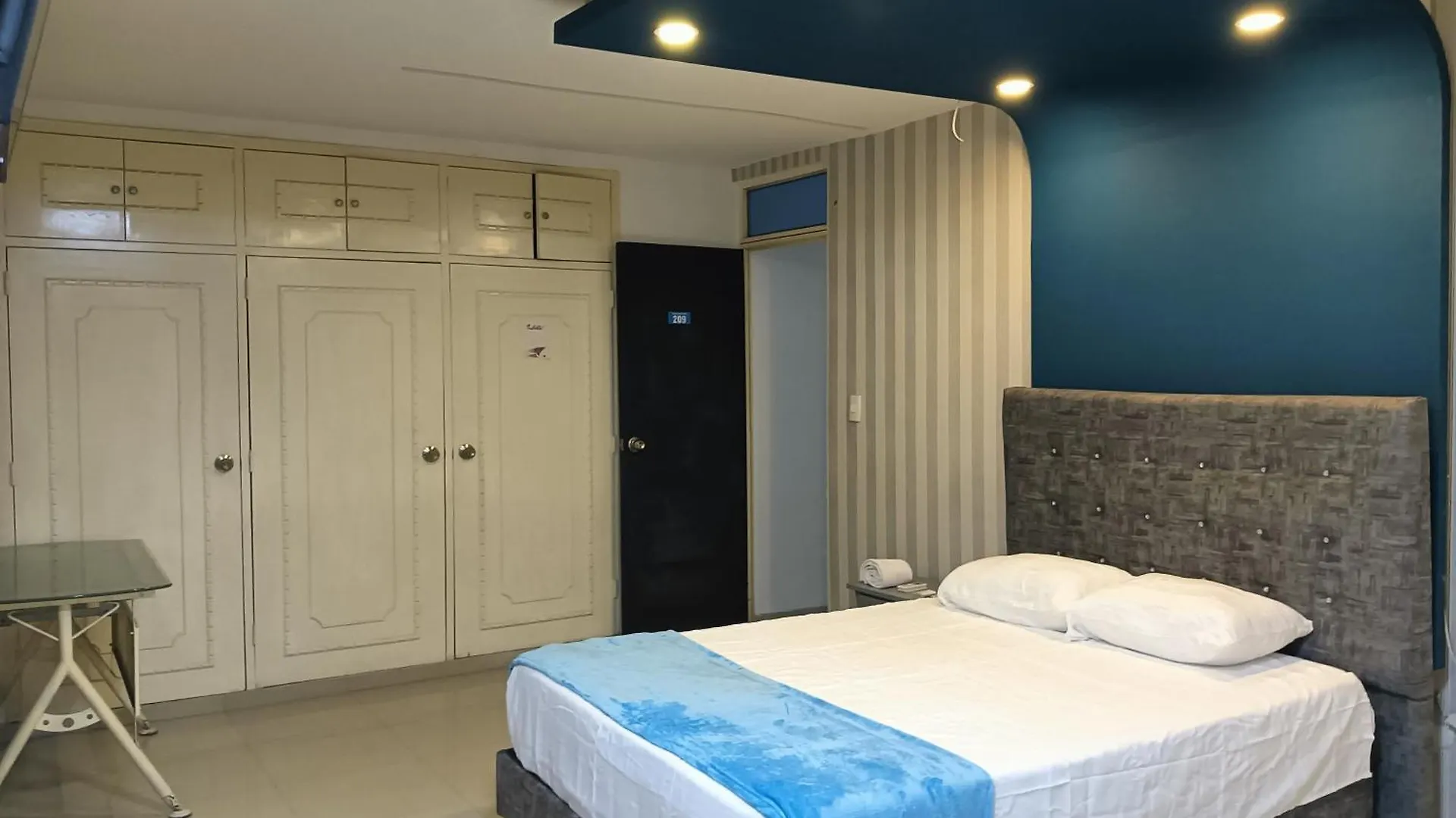 Hotel Pasarela Cali 3*,  Colombia